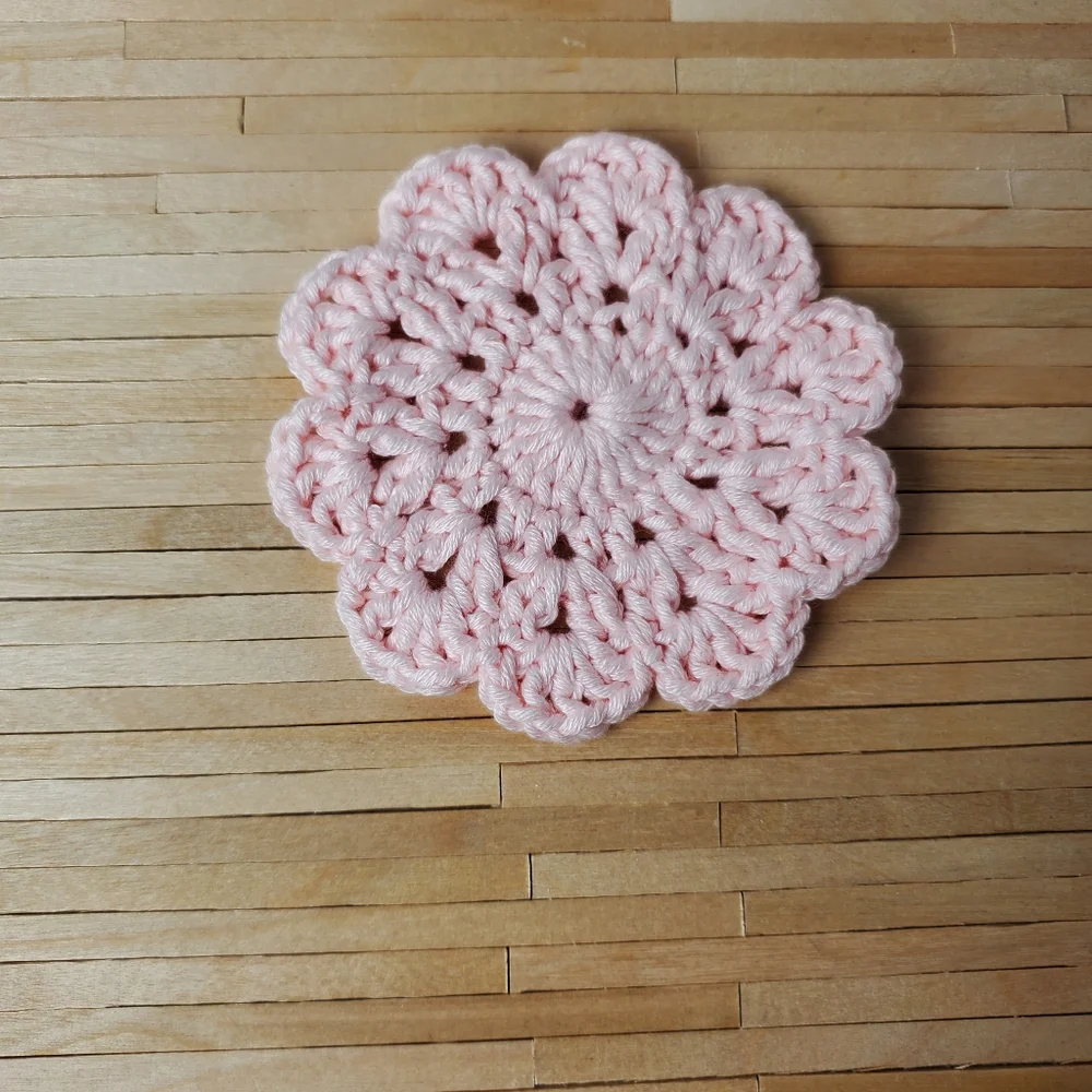 Miniature Dollhouse 1:12 Scale Crochet Flower Rug Pink Maileg